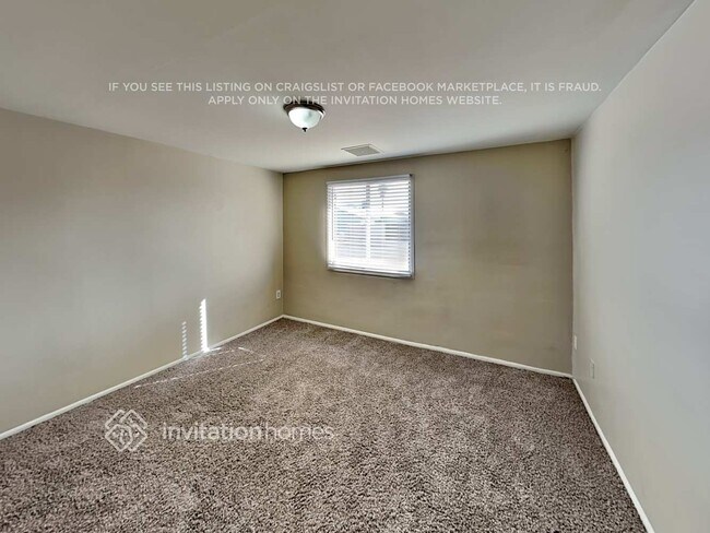 Building Photo - 7208 W Glenrosa Ave