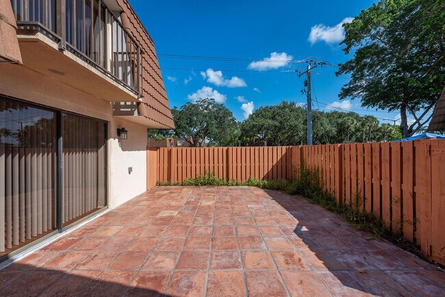 Building Photo - 185 Charter Way