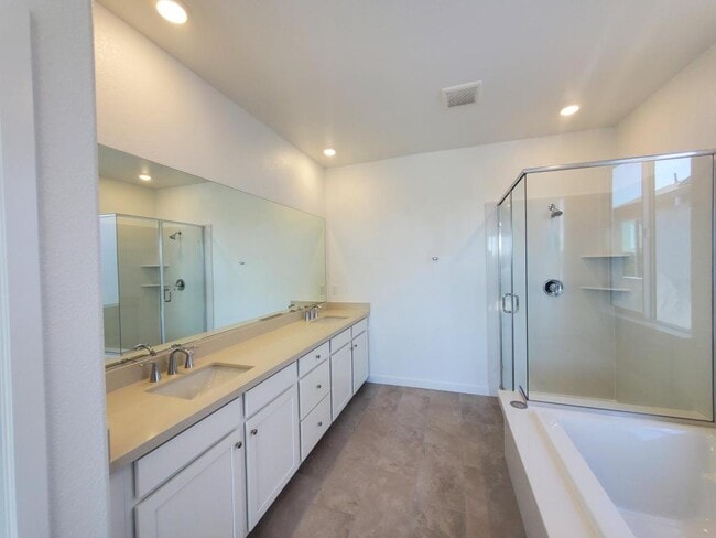 Building Photo - 3724 Benicia Ave