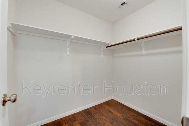 Building Photo - 5405 Groveton St
