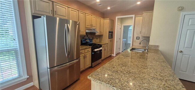 Building Photo - 4937 Chalden Ln NE