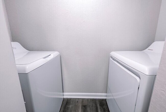 Building Photo - Luxurious 1-Bedroom Apartment in Atlanta’s Upper Westside | In-Home Washer & Dryer