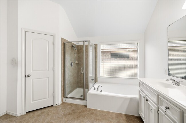 Building Photo - 3802 Windmill Links Dr