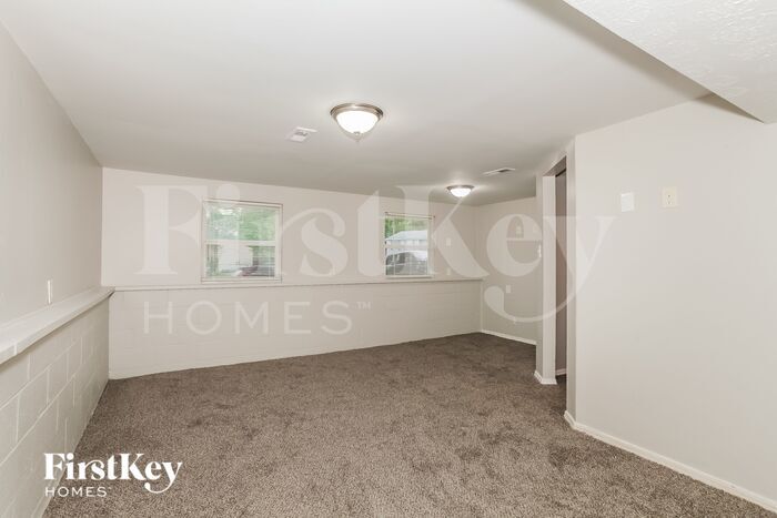 Building Photo - 10282 Chippenham Ct