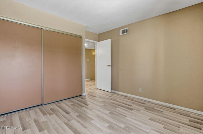 Building Photo - 1644 Lomaland Dr