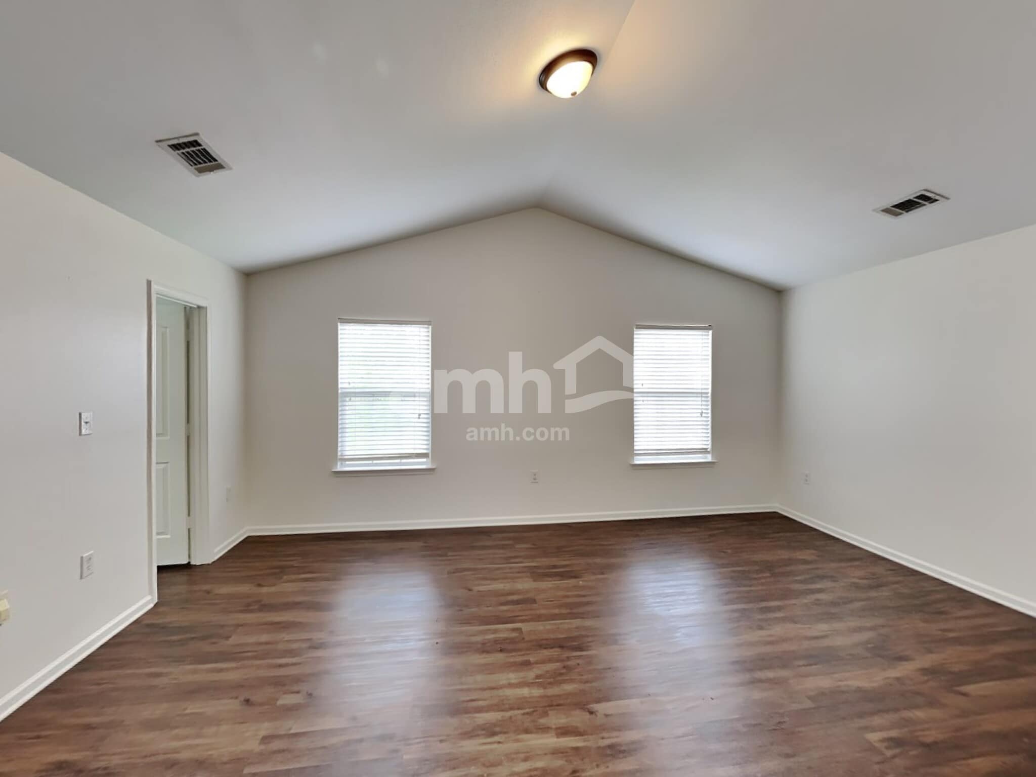 Building Photo - 704 Overlook Rd