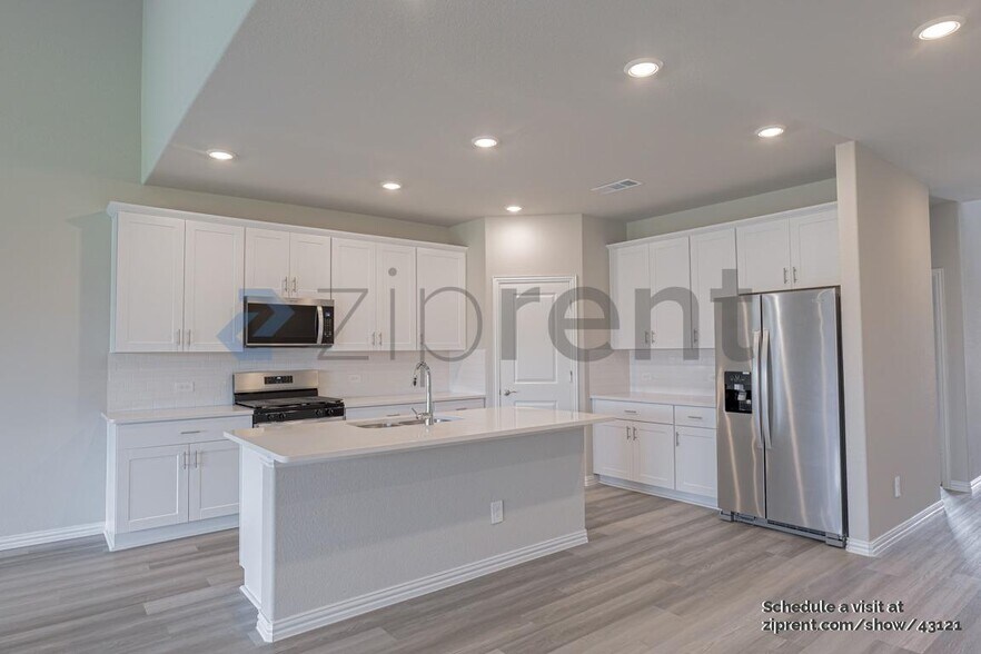 Building Photo - 3907 Edmondson Dr