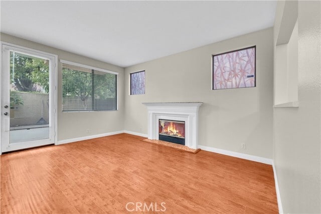 Building Photo - 2074 Lakeshore Dr