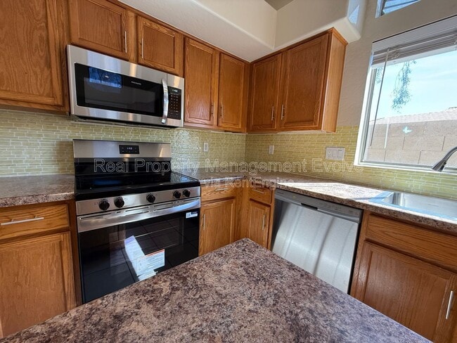 Building Photo - 2006 N 106th Ave