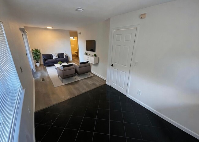 Building Photo - 2810-2814 Chronicle Ave