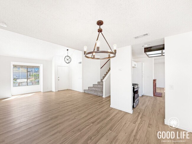 Building Photo - Stylish 4B/2.5BA Home in Moreno Valley with Attached Garage and Upgraded Interiors