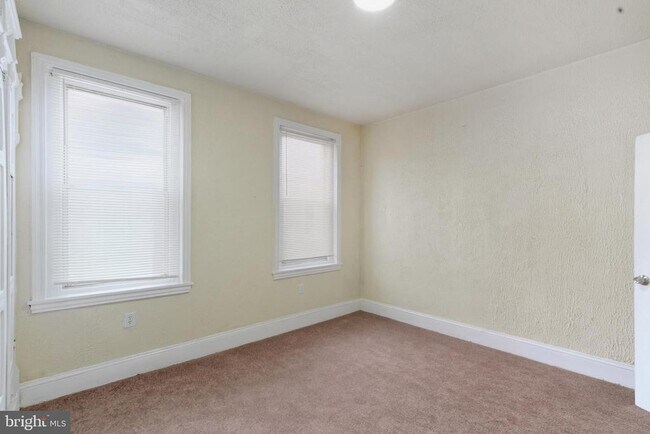 Building Photo - 2653 N Colorado St