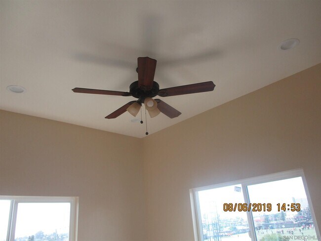 Building Photo - 5448 Mary Ln Dr