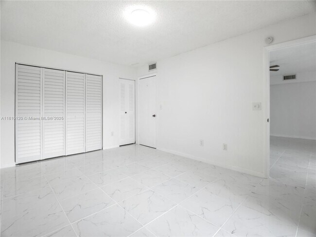 Building Photo - 1151 N Liberty Ave