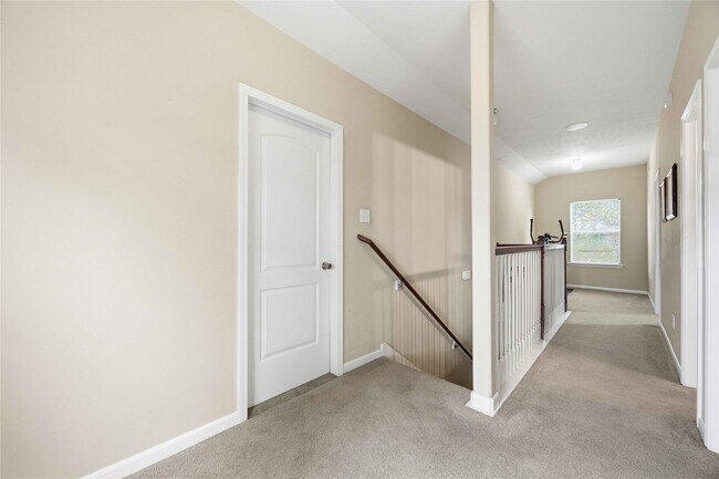 Building Photo - 10634 Kentington Oak Dr