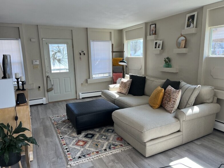 Building Photo - 19 Pardee St