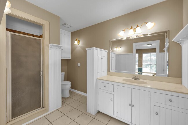 Building Photo - 3519 El James Dr