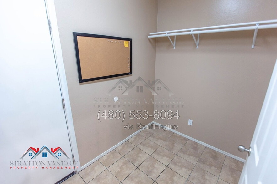 Building Photo - 1423 N 81st Ave