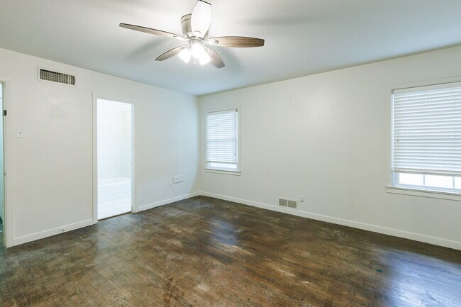 Building Photo - Large 3 bedroom in Tech Terrace