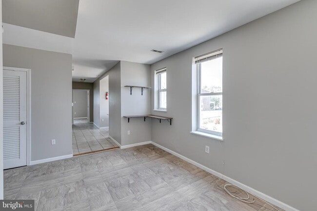 Building Photo - 6602 Ridge Ave