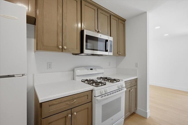 Building Photo - 1040 Gardena