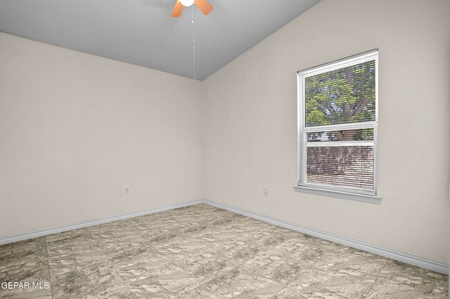 Building Photo - 871 Luisa Guerra Dr