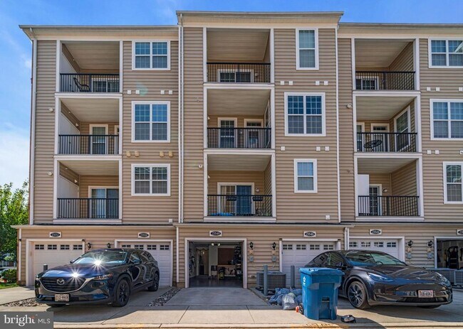 Building Photo - 23548 Belvoir Woods Terrace
