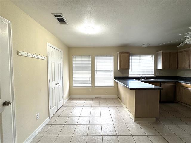 Building Photo - 10608 Red Cedar Dr