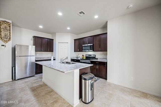 Building Photo - 43733 Buckhorn Trl