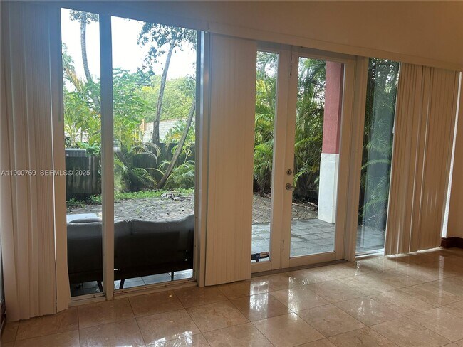 Building Photo - 3147 New York St