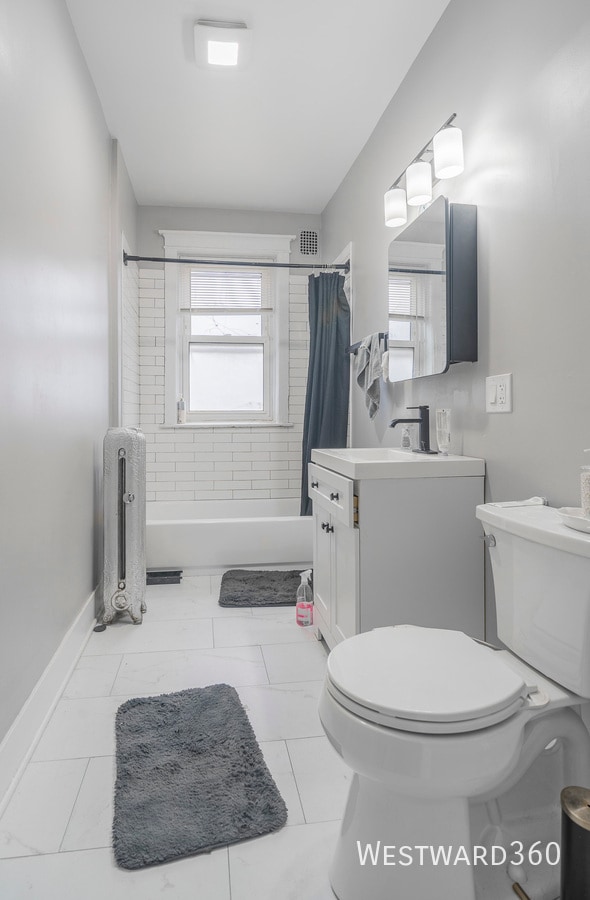 Building Photo - 1410 W Farragut Ave