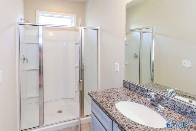 Building Photo - 3031 Greenway Cir SE