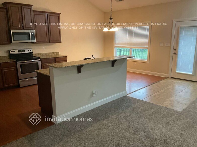 Building Photo - 1628 Ridgehaven Rd