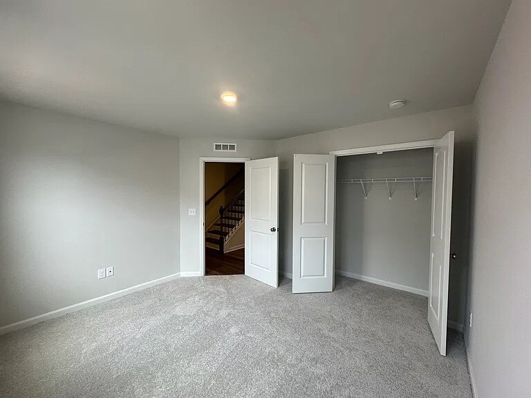 Building Photo - Room in Townhome on Hemlock Cone Wy