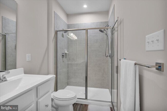 Building Photo - 5 Kohlmyer Dr