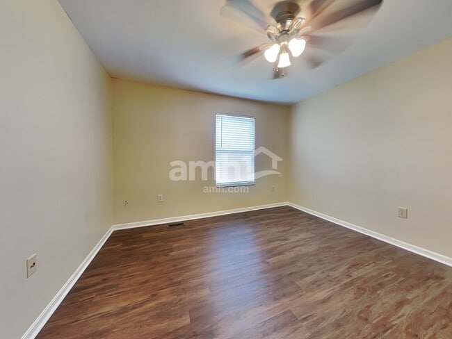 Building Photo - 6443 Lantern Way