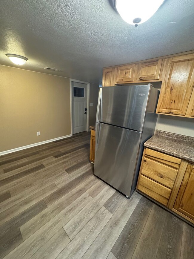 Building Photo - Now Leasing: Charming 1 Bedroom, 1 Bathroo...