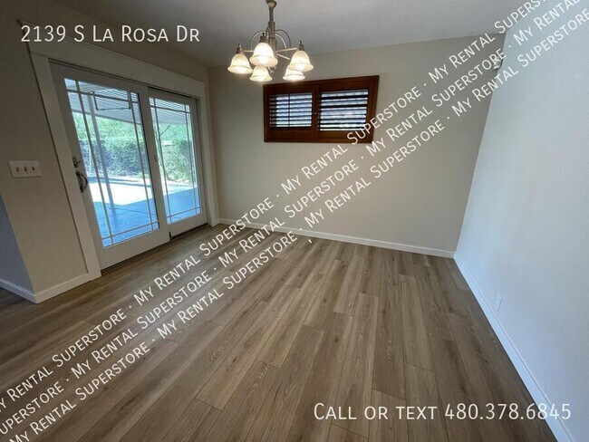 Building Photo - 2139 S La Rosa Dr