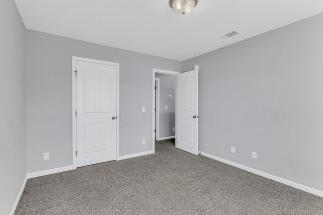 Building Photo - 50 Dove Run Dr