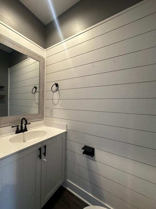 Building Photo - 238 E Ivybridge Dr