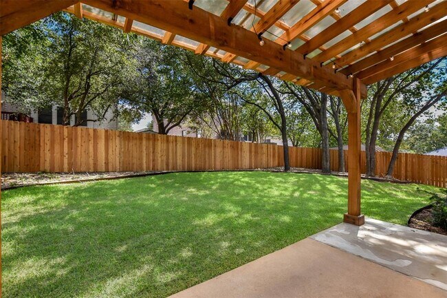 Building Photo - 10903 Claywood Dr