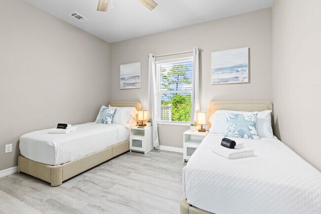 Building Photo - 13534 Perdido Key Dr