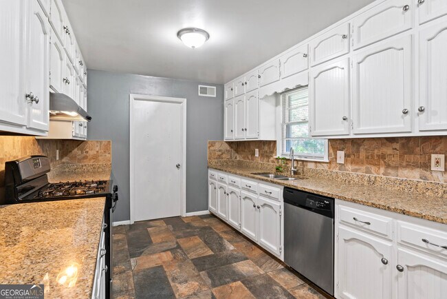 Building Photo - 6418 Briarwood Ct