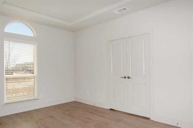 Building Photo - 3743 Milwaukee Ave