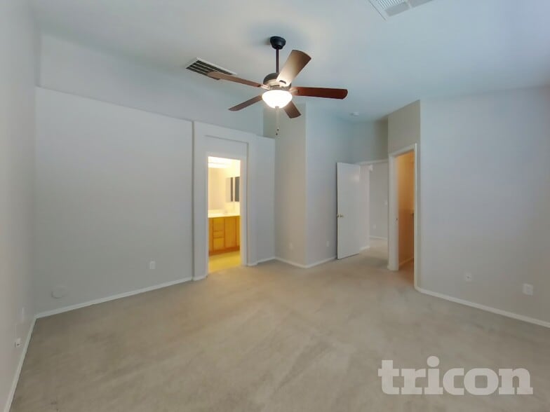 Building Photo - 3194 W Tanner Ranch Rd