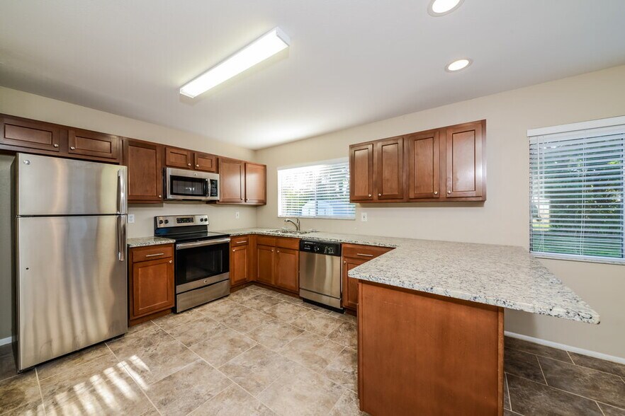 Building Photo - 5192 Cambay St