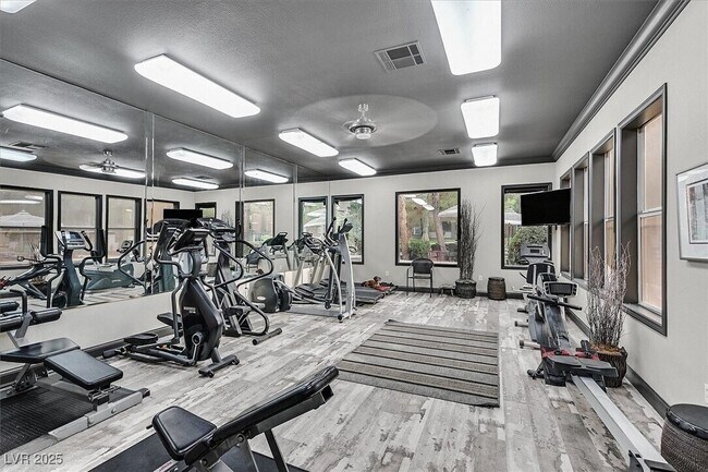 Building Photo - 555 E Silverado Ranch Blvd