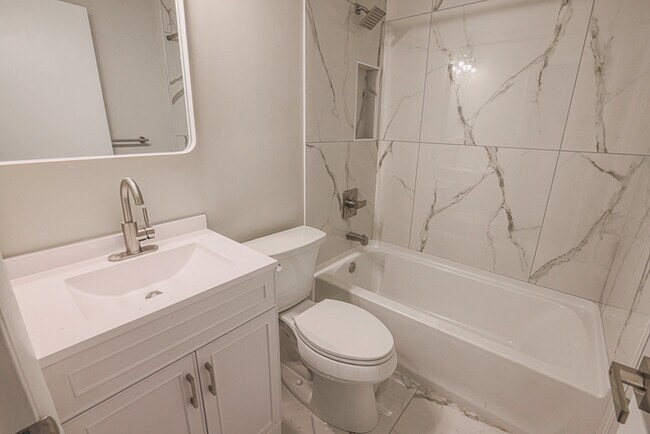 Building Photo - 3 Bedroom Rosedale MD