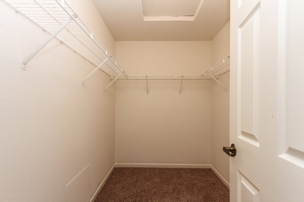 Building Photo - 47 W Flat Rock Dr