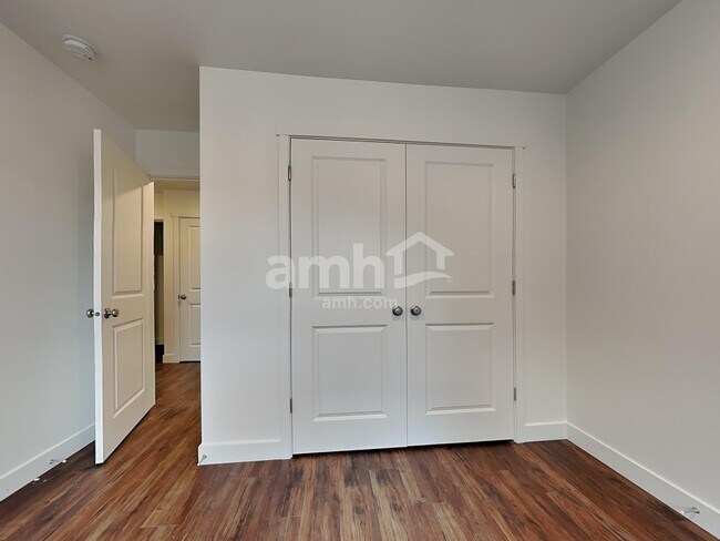 Building Photo - 8043 Dagny St SW